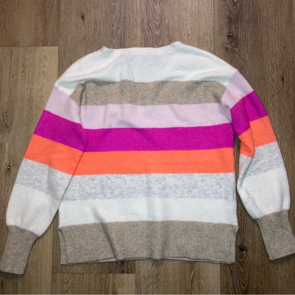 LOFT Women's Striped Relaxed V-Neck
Sweater Pullover Size Small | Boho Preppy - Picture 3 of 13